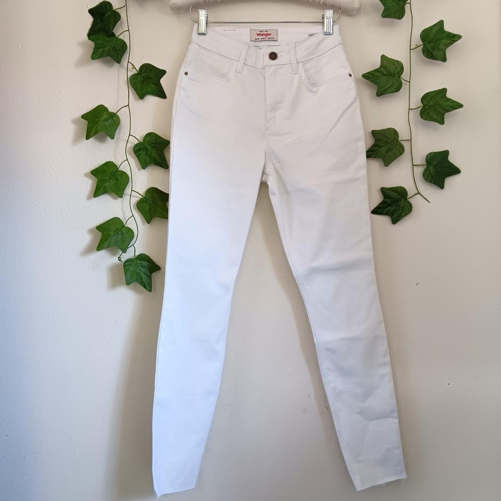 Wrangler Women's High Rise White Jeans